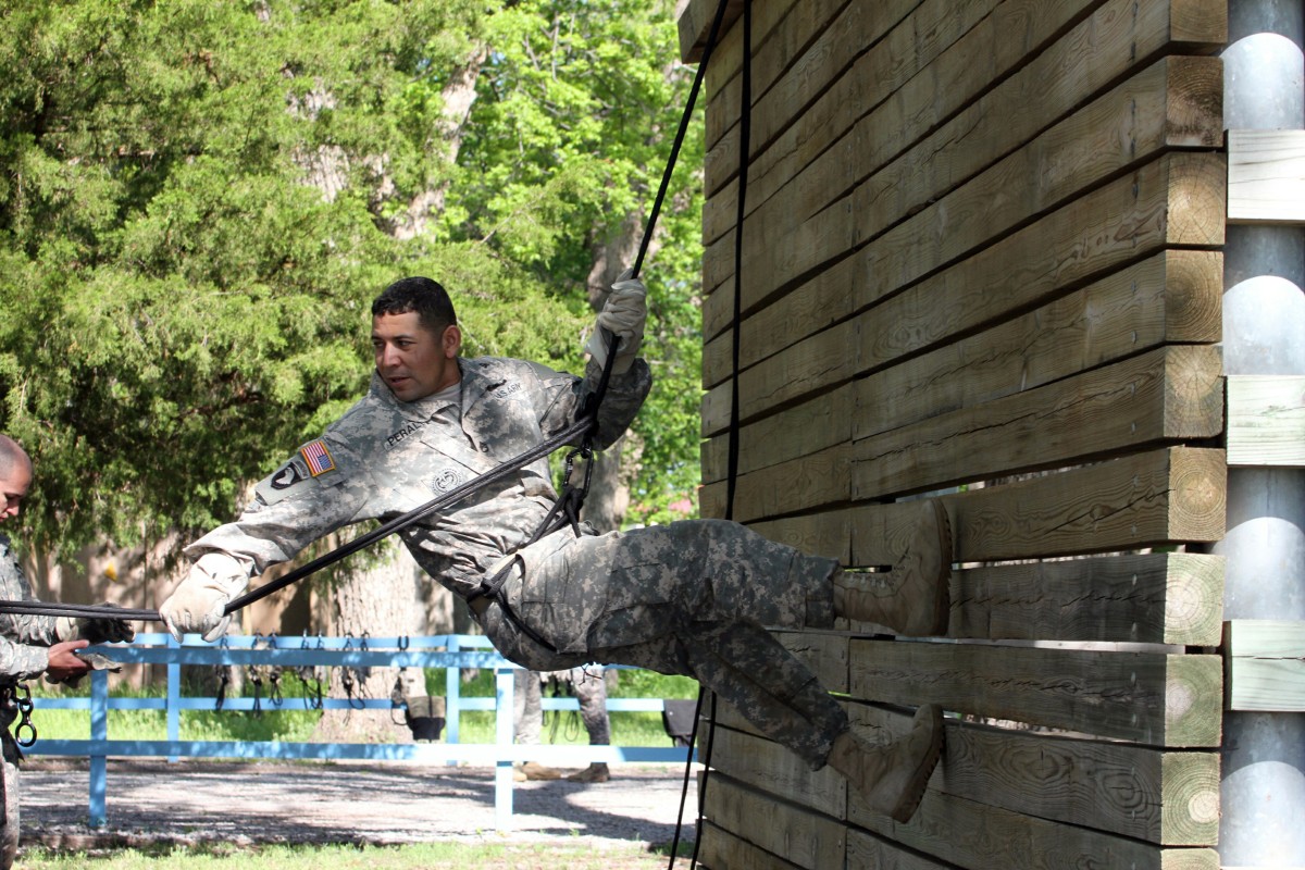 Fort Sill NCOs Vie For Drill Sergeant Of Year Article The United