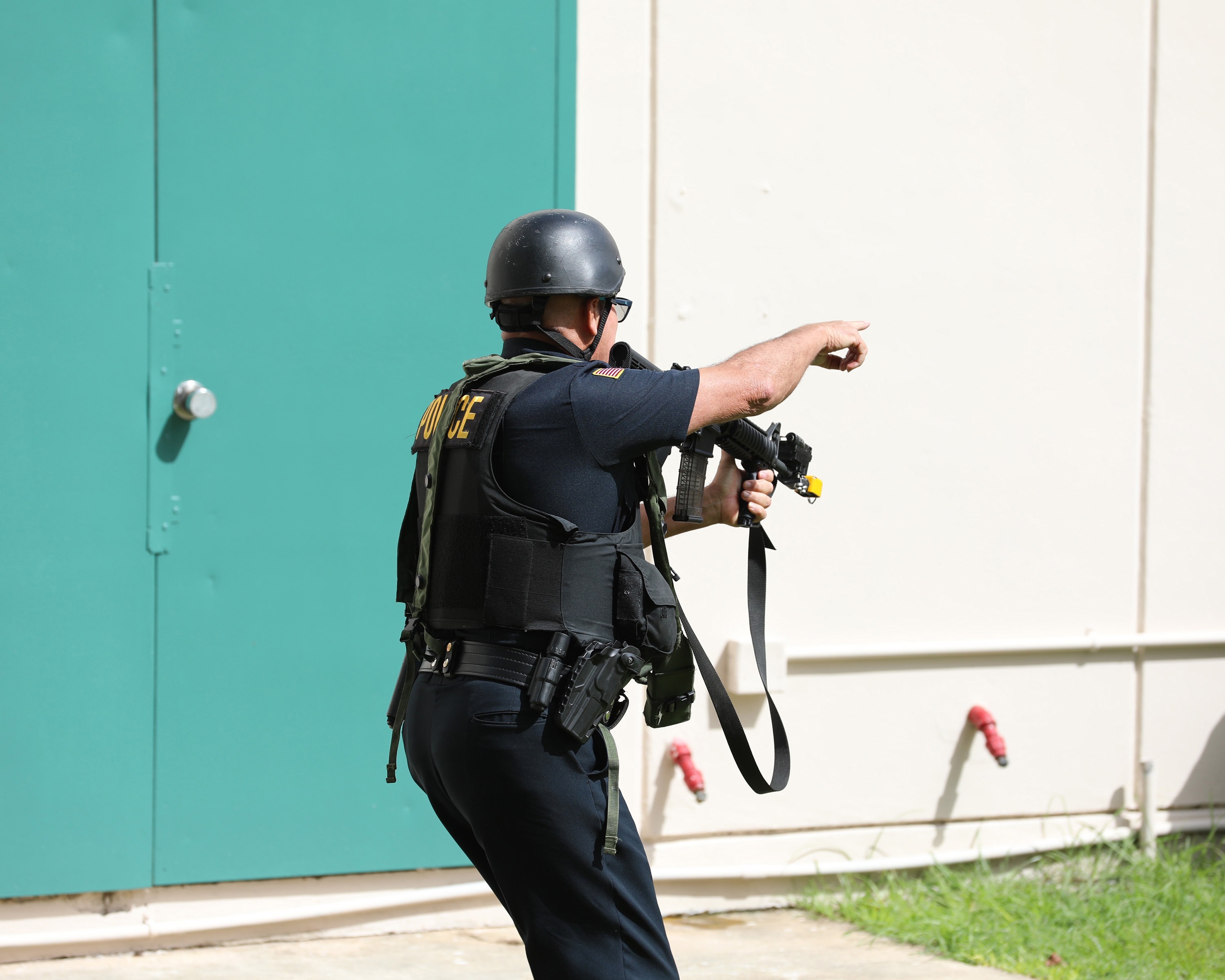 Fort Buchanan Conducts Active Shooter Exercise With Dodea And Fbi