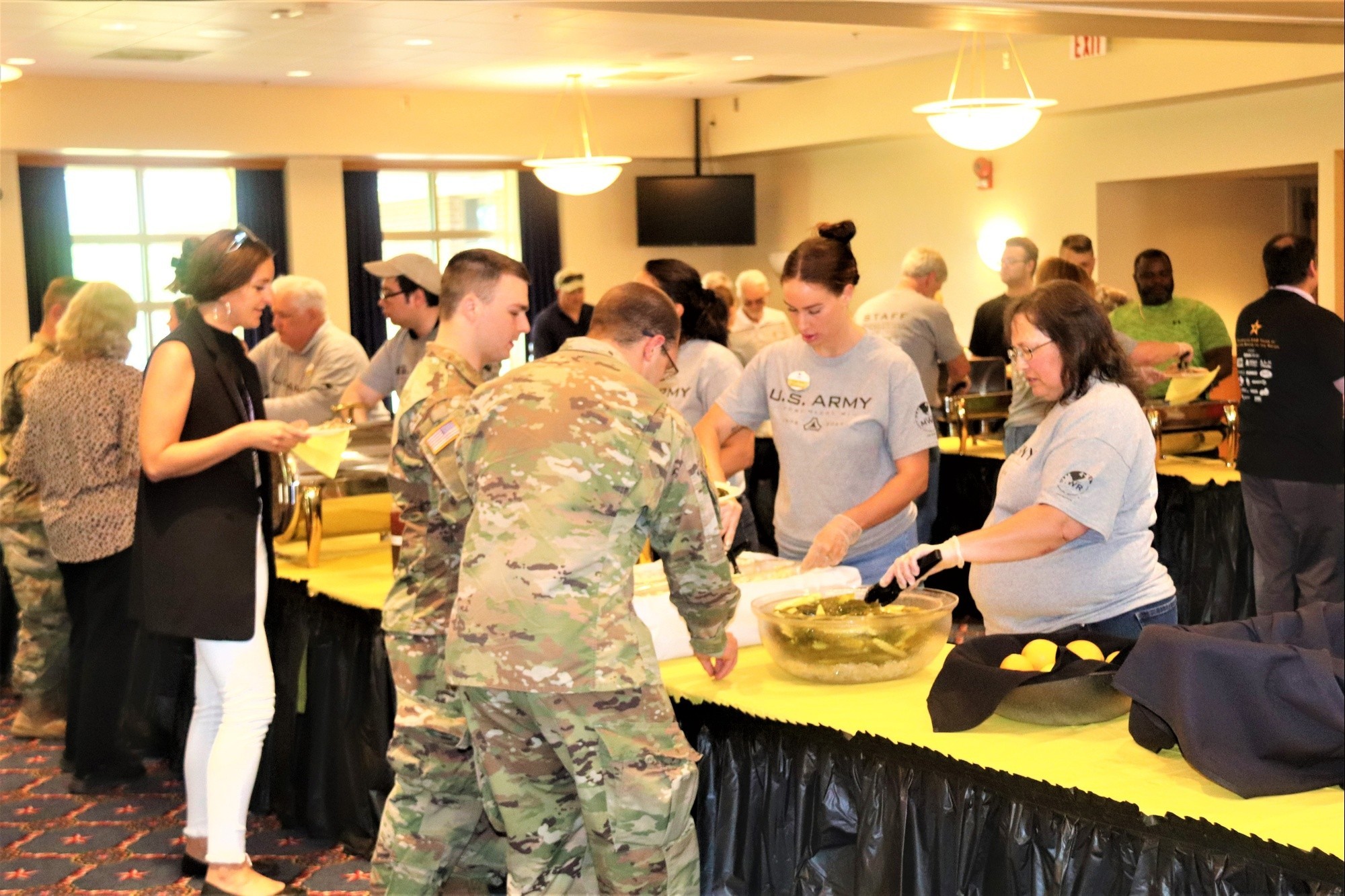 Photo Story Fort Mccoy Holds Luncheon During Celebration For U S Army