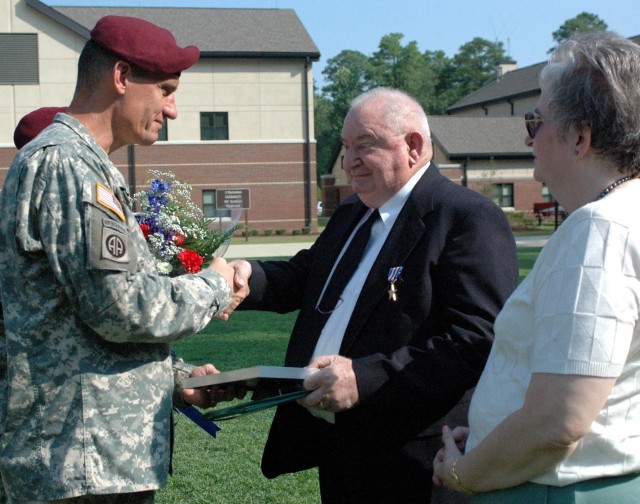 Veteran Gets Award