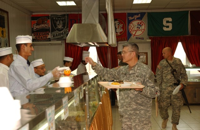 Dining facility boosts Soldier morale in Iraq