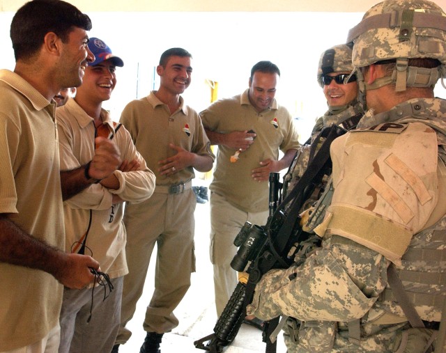 Training Iraqi police