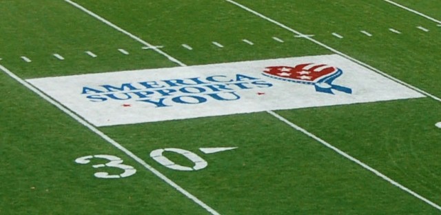 Bell Helicopter Armed Forces Bowl Pays Tribute to Servicemembers