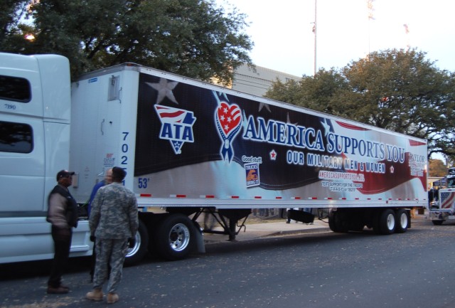 Bell Helicopter Armed Forces Bowl Pays Tribute to Servicemembers