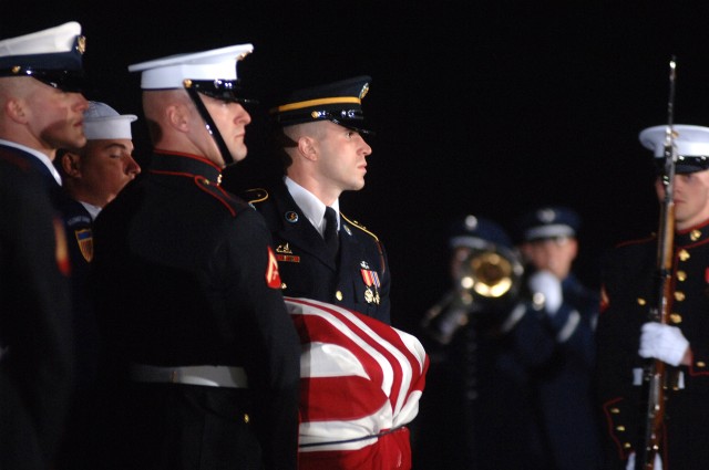 Ford's Body Arrives in Washington for Official Honors
