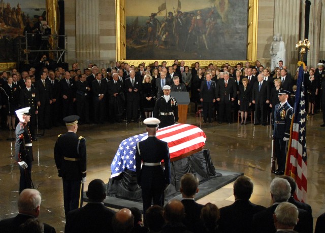 Cheney honors Ford