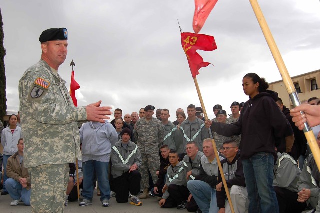 SMA Preston talks with 43rd ADA at Fort Bliss, Tx.