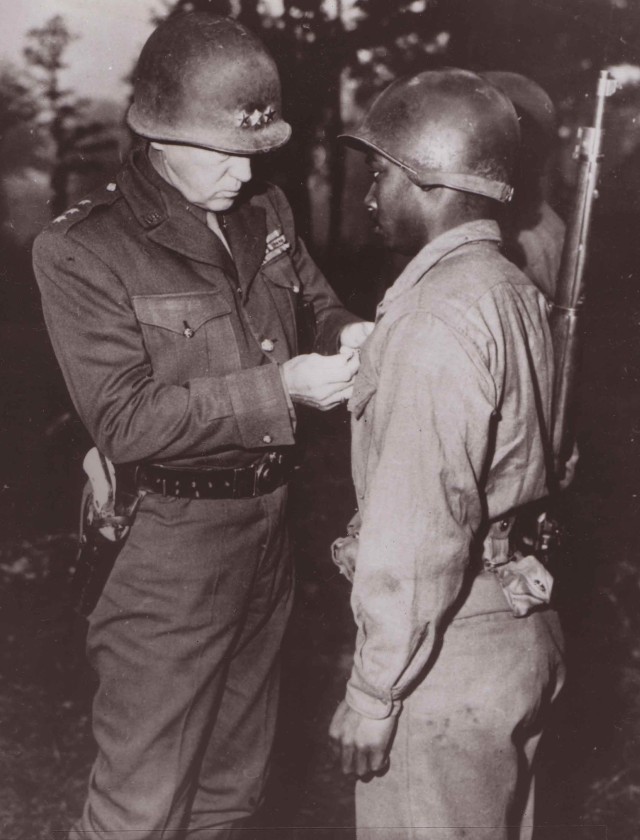 Lt. Gen. Patton awards Silver Star