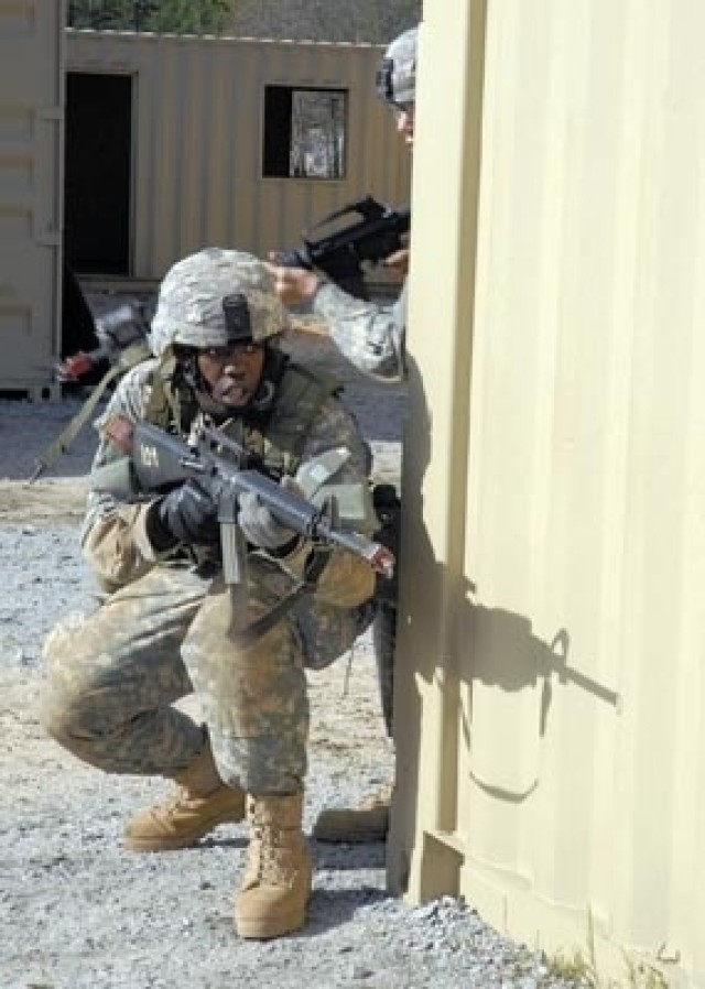 Fort Jackson Training Prepares Soldiers for Today&#039;s War
