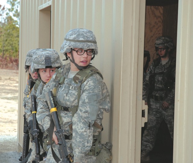 Fort Jackson Training Prepares Soldiers for Today&#039;s War
