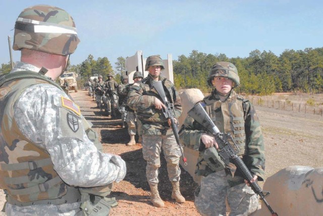 Soldiers Reinforce Warrior Skills