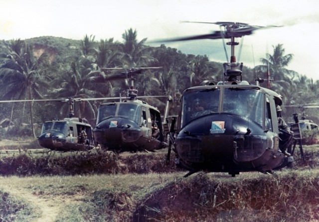 UH-1 Formation