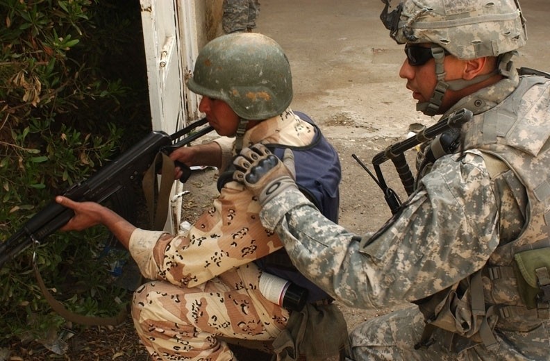 Shoulder-to-Shoulder Teamwork | Article | The United States Army