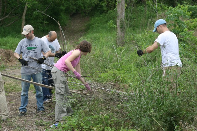 Army Field Band and Soldiers&#039; Chorus Clean-Up New Orleans