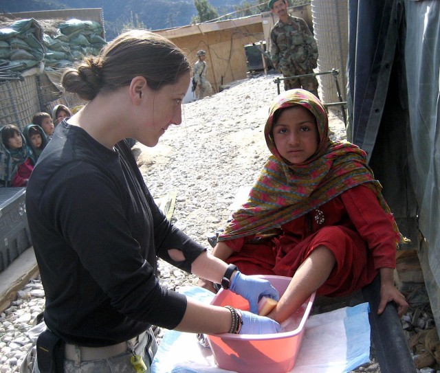 Female Medics Take Lessons of Forward Mission to Heart