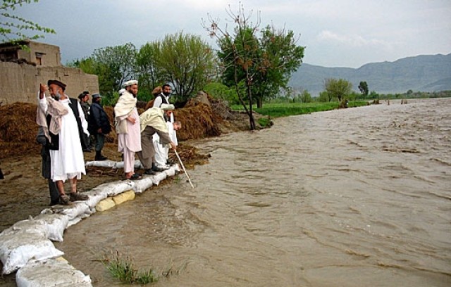 Afghan Government, Coalition Aid Flood Victims