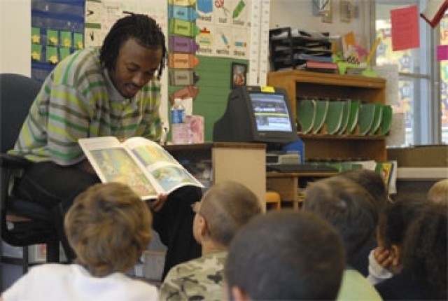 Pershing Hill hosts first celebrity guest reader day