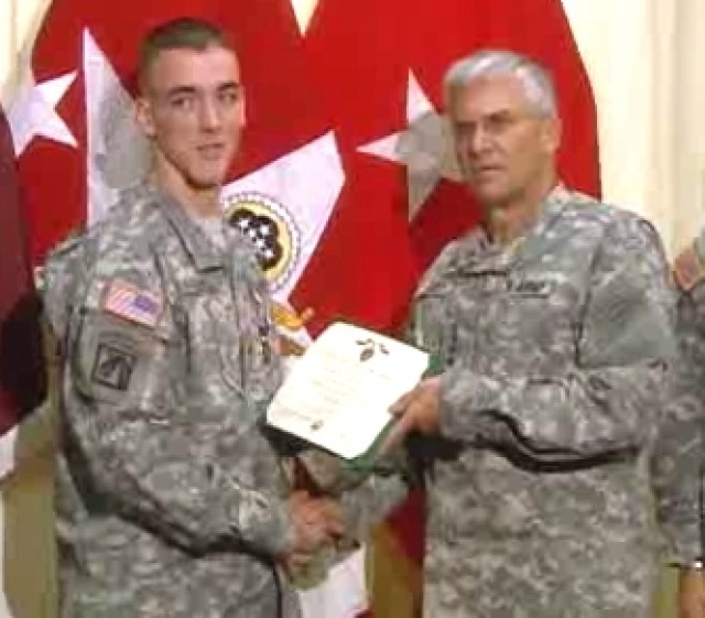 Army Chief of Staff Visits Walter Reed