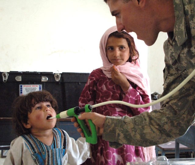 U.S. Soldiers Continue to Gain Trust of Afghan People
