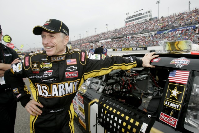 Mark Martin Finishes 14th at Darlington