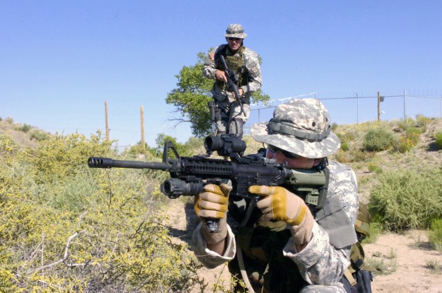 New Mexico Steps Outside the Box to Improve Guard Soldiers&#039; Weapons Skills
