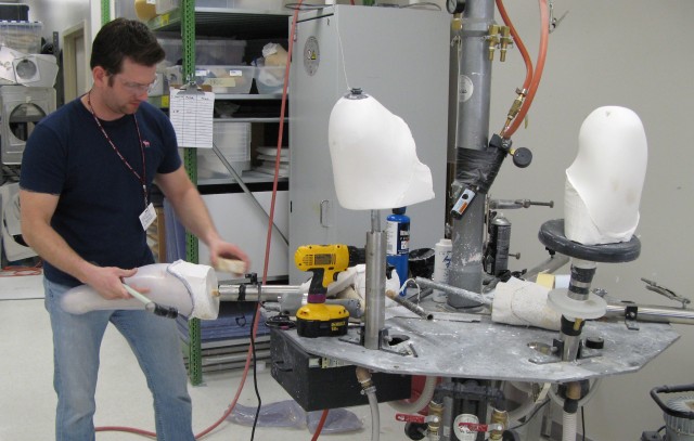 Walter Reed Prosthetic Technician &#039;Pulls&#039; for Troops