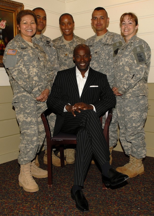 Miss USA, KEM Visit Soldiers