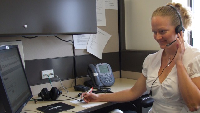 Army&#039;s Medical Hotline Serves Soldiers, Families