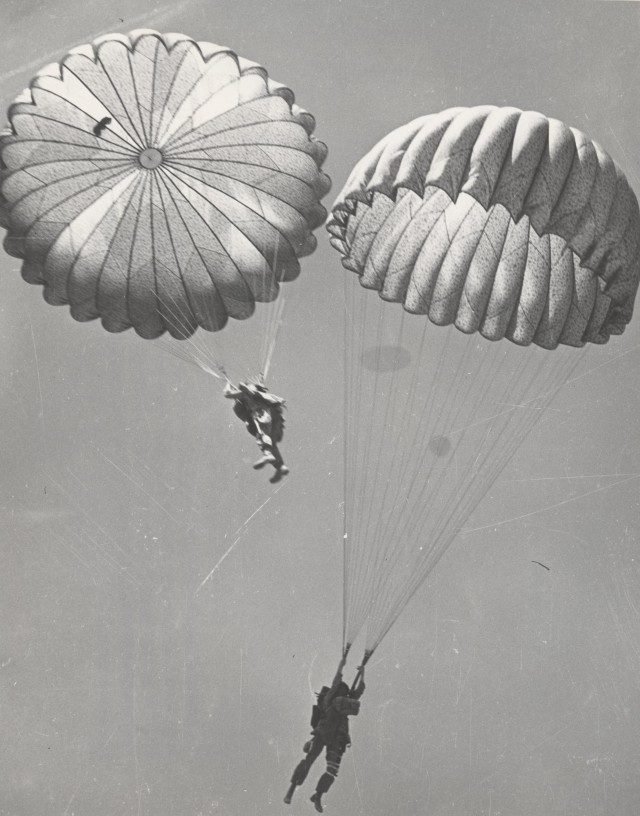 Airborne 1943