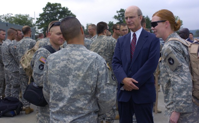 SecArmy welcomes Soldiers home