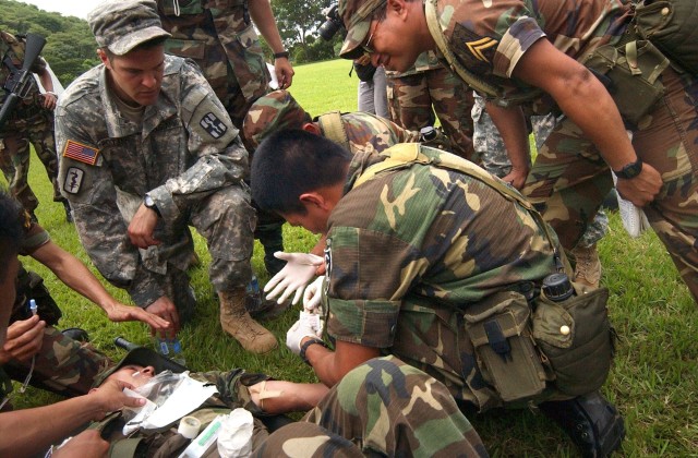 Task Force Provides Iraq Training to Salvadoran Military