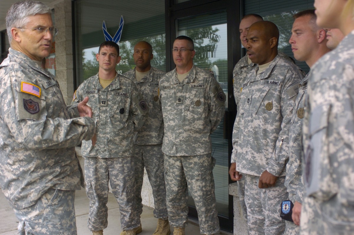 CSA Recognizes Recruiting Missions Met | Article | The United States Army