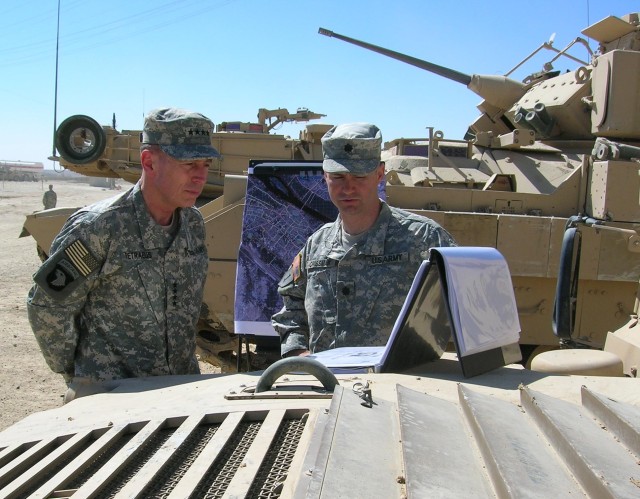 Gen. Petraeus Working to Keep Iraq Assessment Apolitical