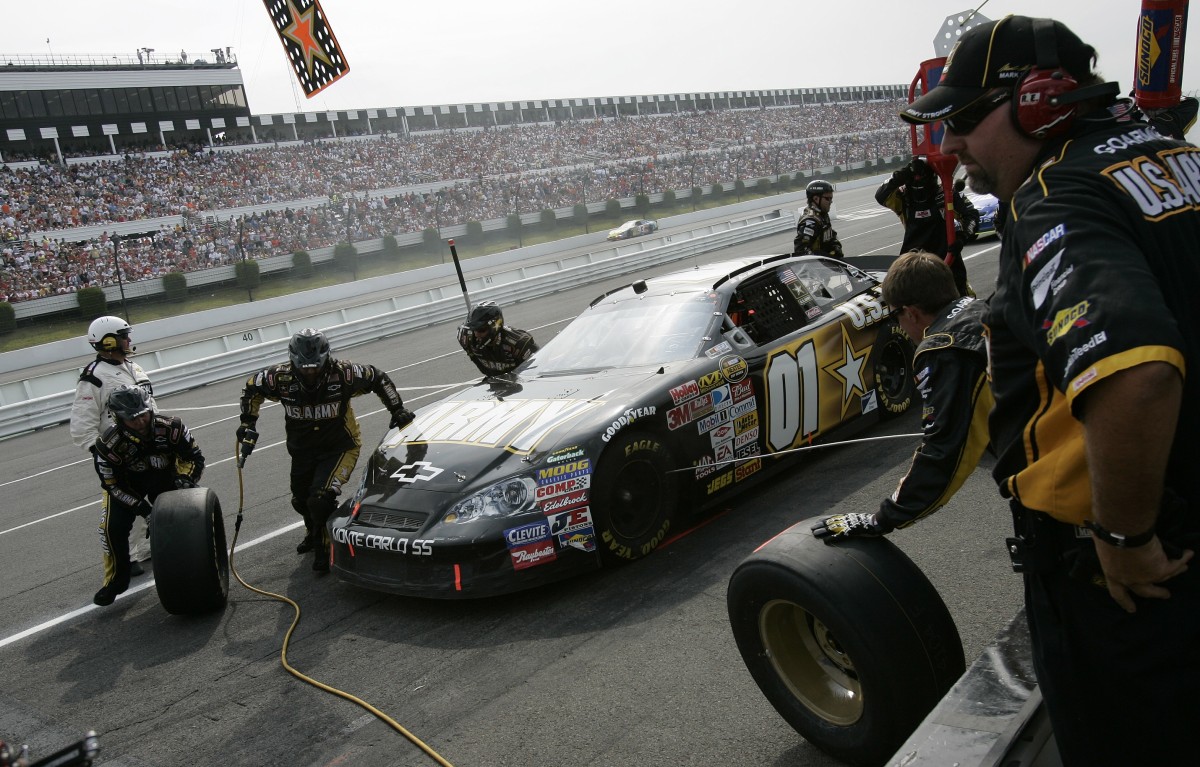 Mark Martin Solid With Another Top-10 Finish | Article | The United ...