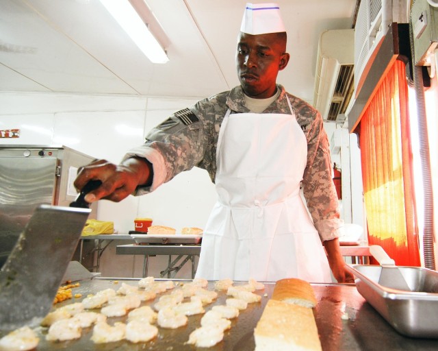 Army Cooks Take the Cake in Iron Chef Competition
