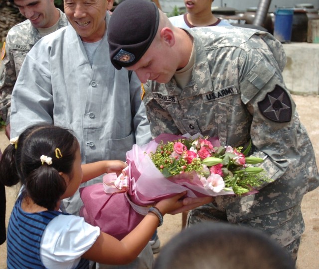 Soldiers Rescue Women from Fire in Korea, Awarded Soldiers Medal