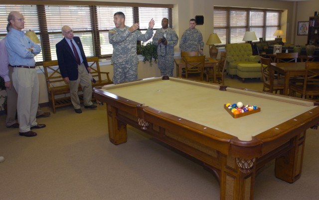 SecArmy visits Fort Dix