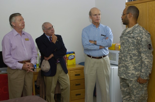 SecArmy visits Fort Dix