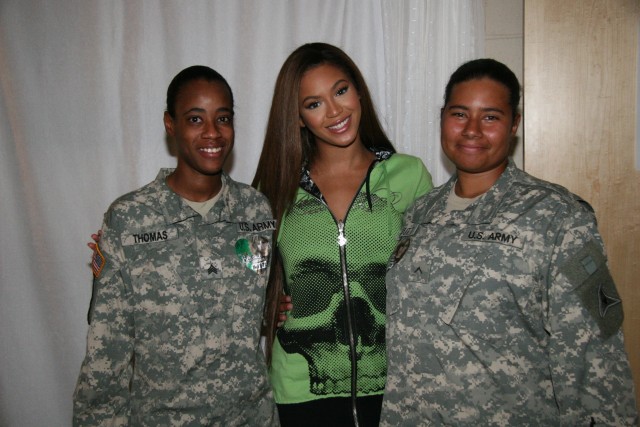 Beyonce Honors Soldiers