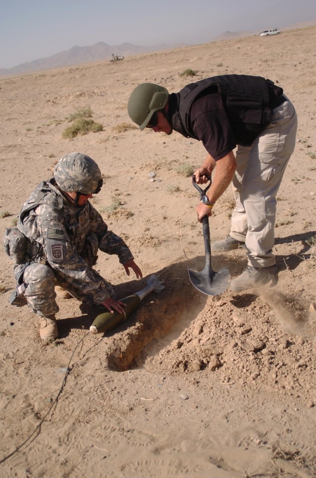 Soldiers, State, Federal, DoD Personnel Train Together to Fight Counter IEDs