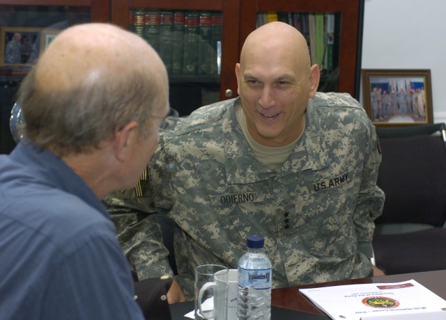 Secretary of the Army meets with Lt. Gen. Orierno in Iraq