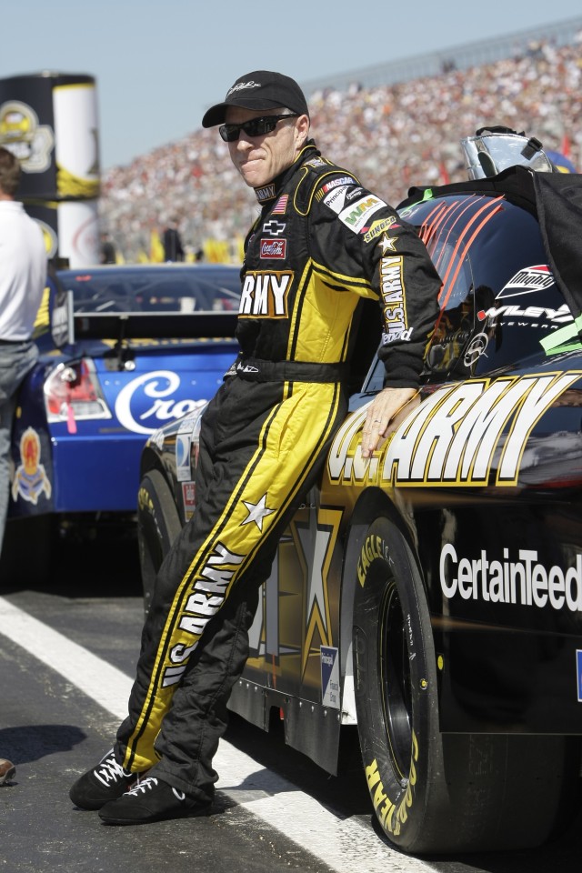 Mark Martin Finishes 4th in Dover