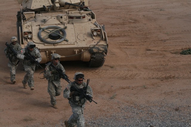 Bradley fighting vehicle dismount