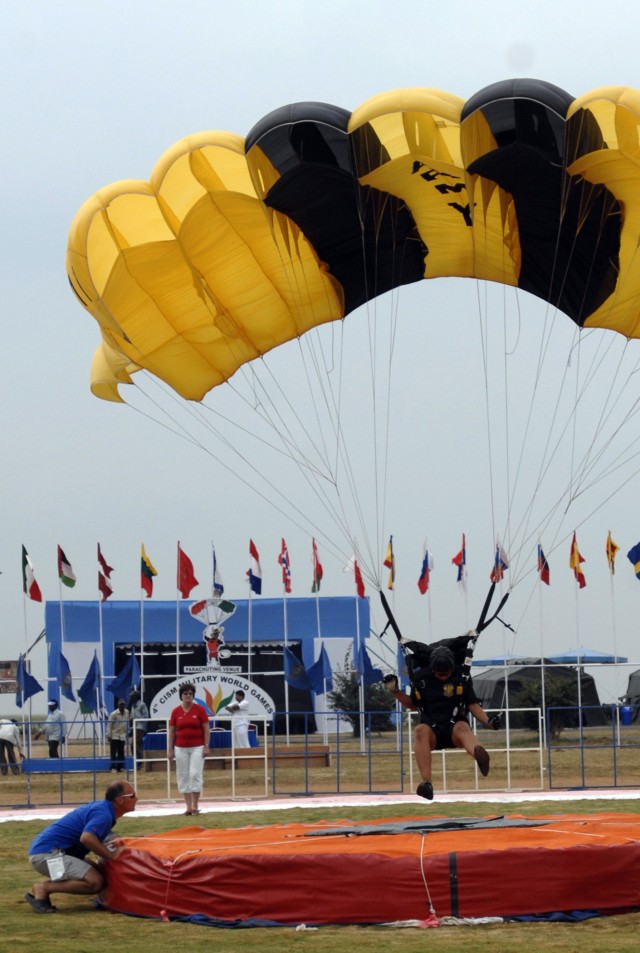 Soldiers Compete in Military World Games