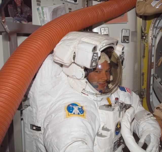 Army Astronaut Prepares for Third Spacewalk to Evaluate Damaged Panel