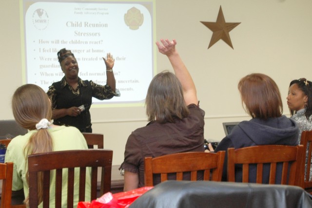 Army Prepares Spouses for Reunion, Reintegration