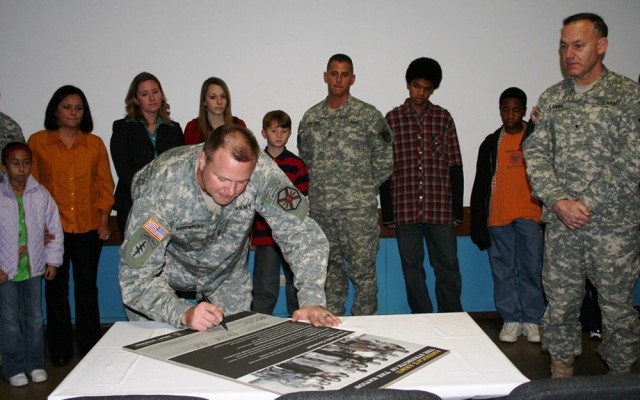 Bamberg Supports Army Family Covenant Signing