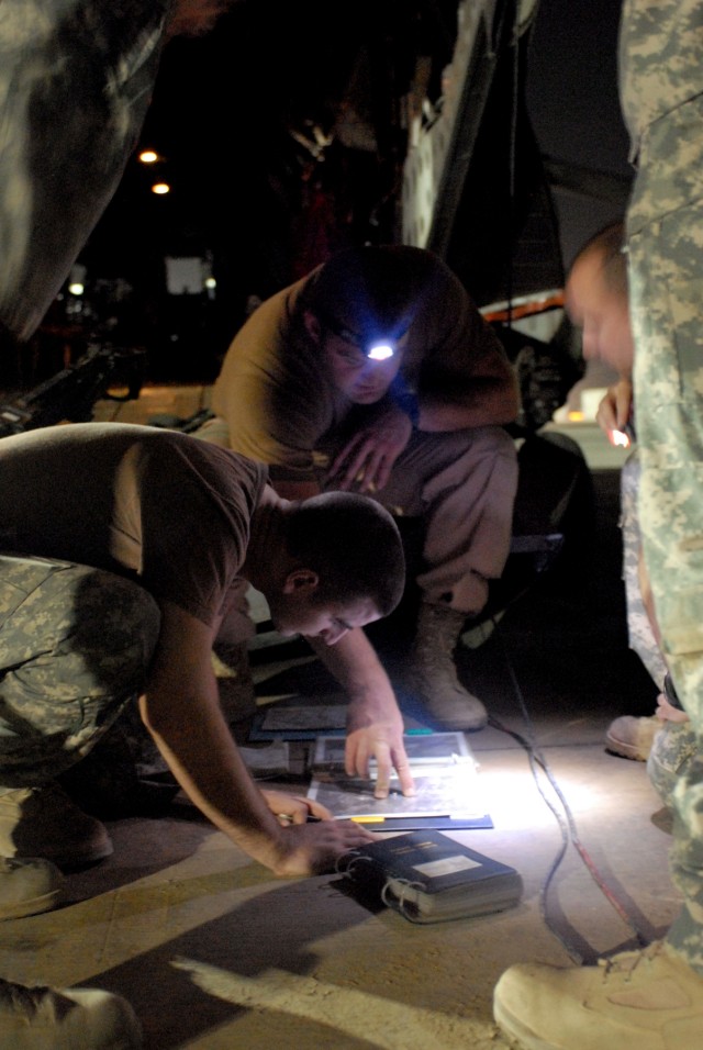 U.S. Army Europe &#039;Storm Riders&#039; Team with Infantry Troops for Iraq Air Assault Missions