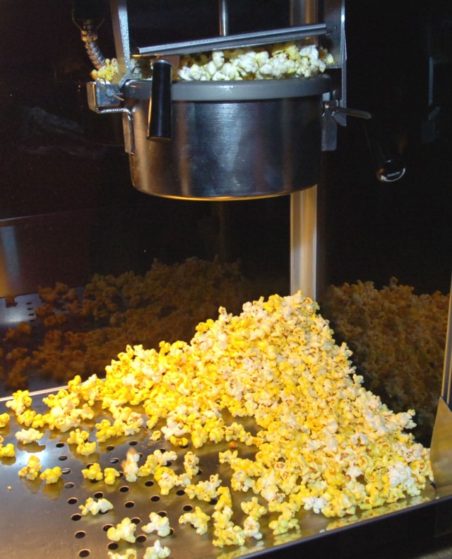 5-158 AVN. Transforms Briefing Space into Movie Theater