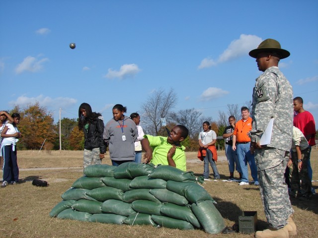 1-34 Student Field Trip - grenade